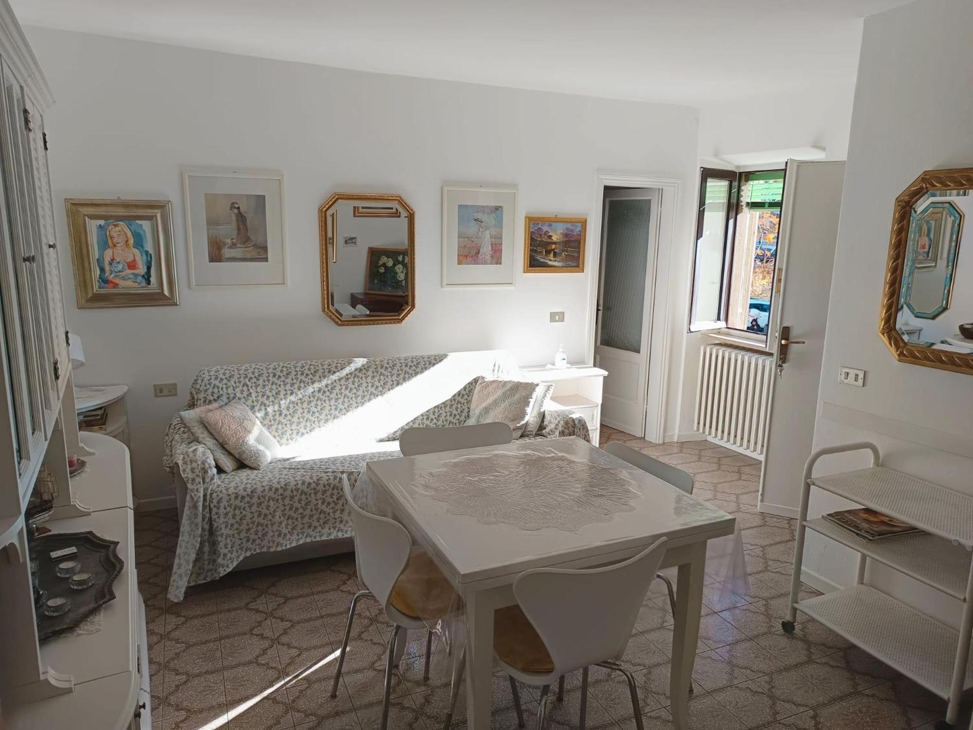 Apartamento Maddalena House Varenna Exterior foto